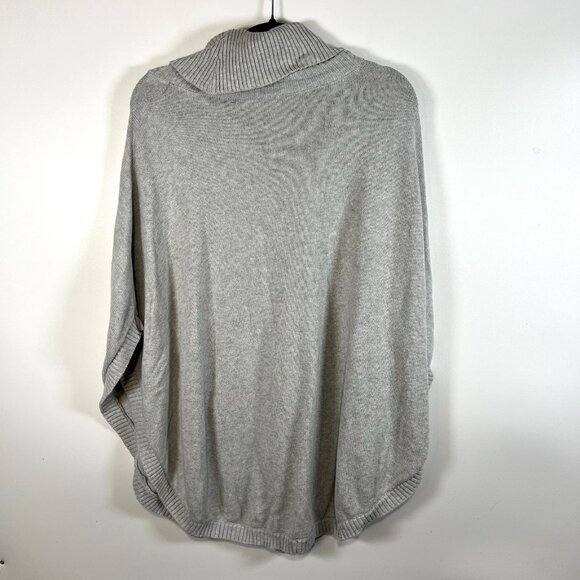 Cabi Women’s Cowl Neck Gray Poncho Sweater With Kangaroo Pouch Size XS Oversized - Picture 9 of 11